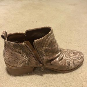 Baretraps snake print booties